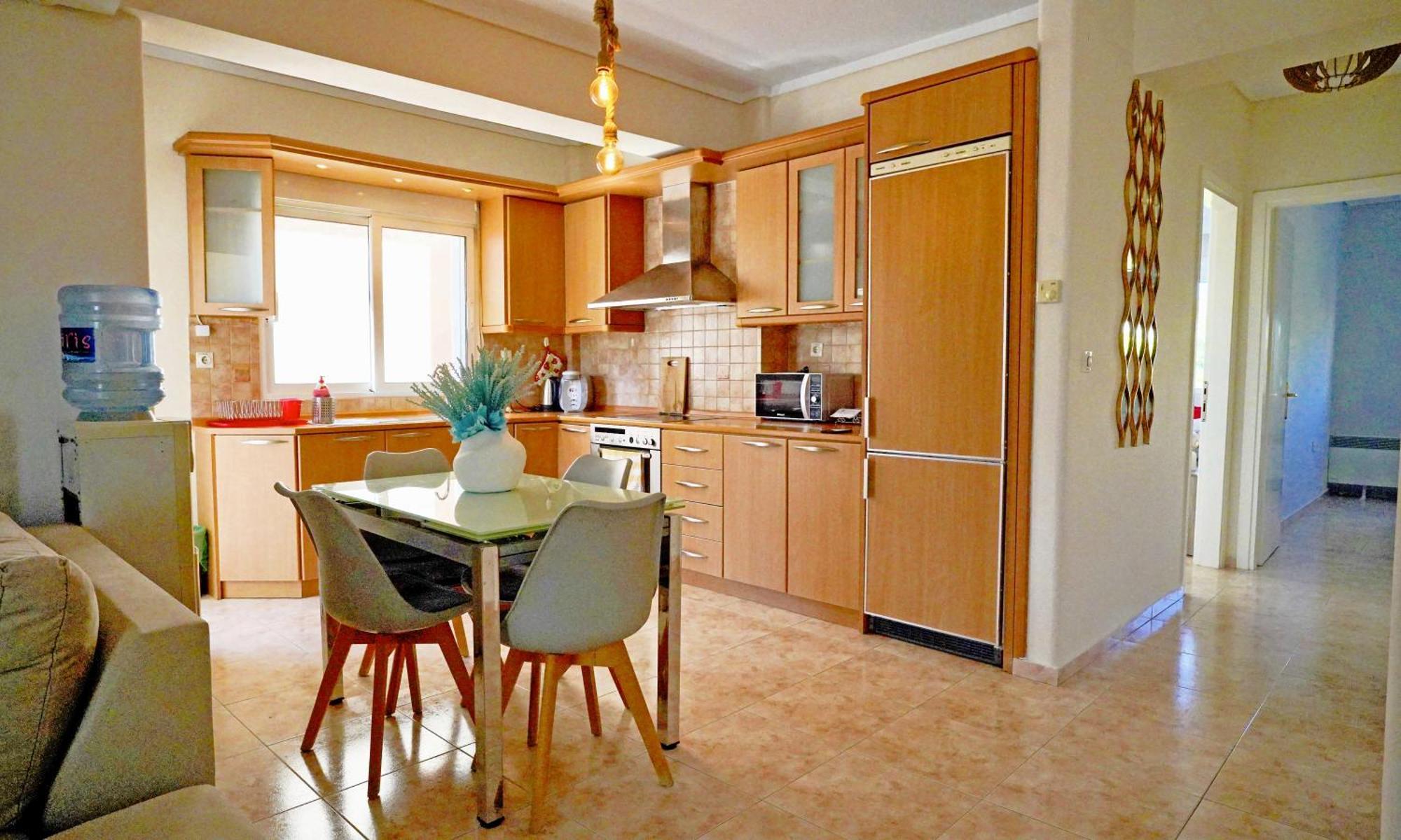 Lovely And Sunny Apartament 300M From Beach!! Peraía Екстериор снимка