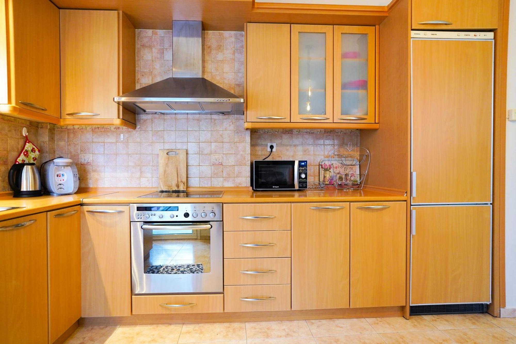 Lovely And Sunny Apartament 300M From Beach!! Peraía Екстериор снимка
